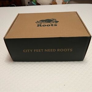 Roots Brown and Black Shoe Box